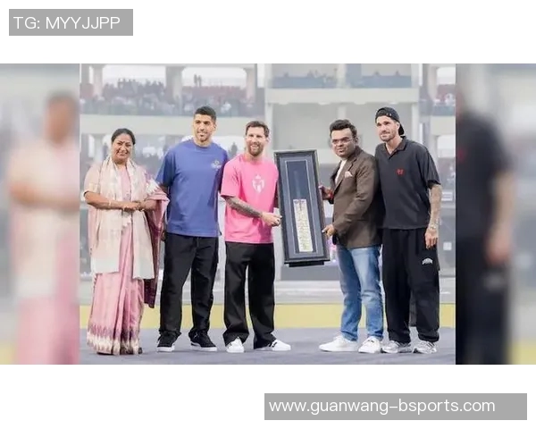 梅西将于12月13日在印度亮相参加表演赛身披10号球衣展现风采 梅西将于12月13日在印度亮相参加表演赛身披10号球衣展现风采